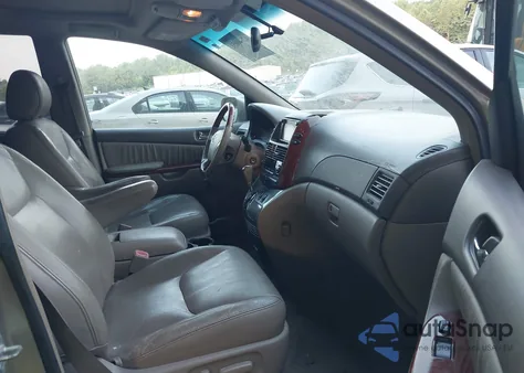 2005 Toyota Sienna Xle Limited z USA, uszkodzony, nr VIN 5TDBA22C95S043524